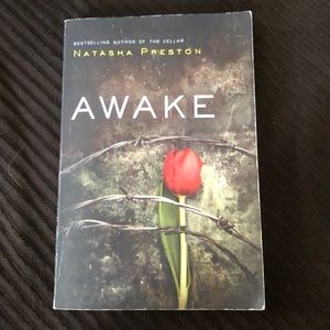 Awake by Natasha Preston book🛍